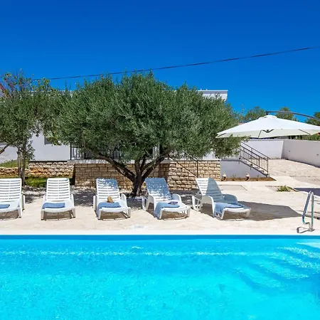 וילה Cecilia Slivnica